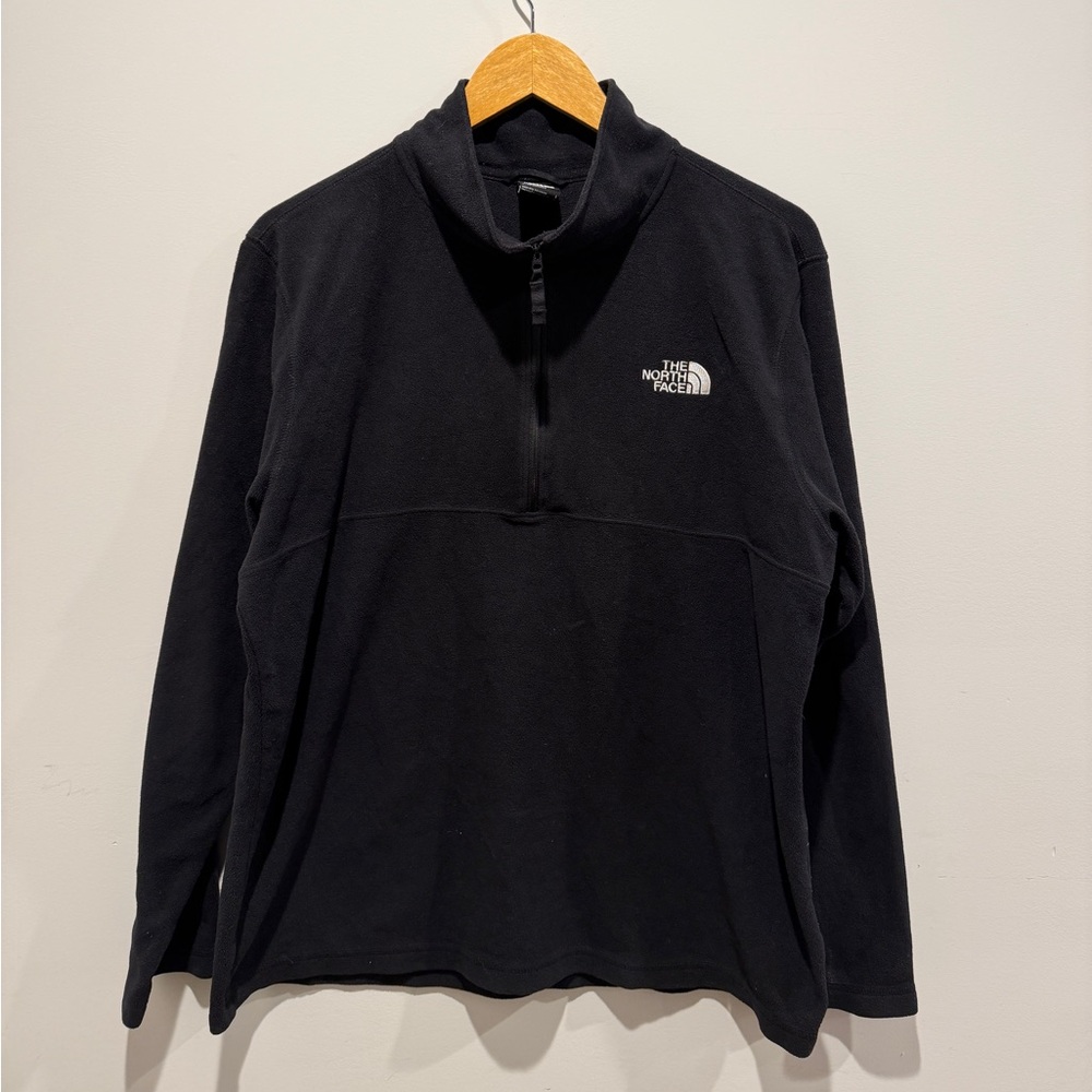 The North Face Men's Quater Zip Black Sweater